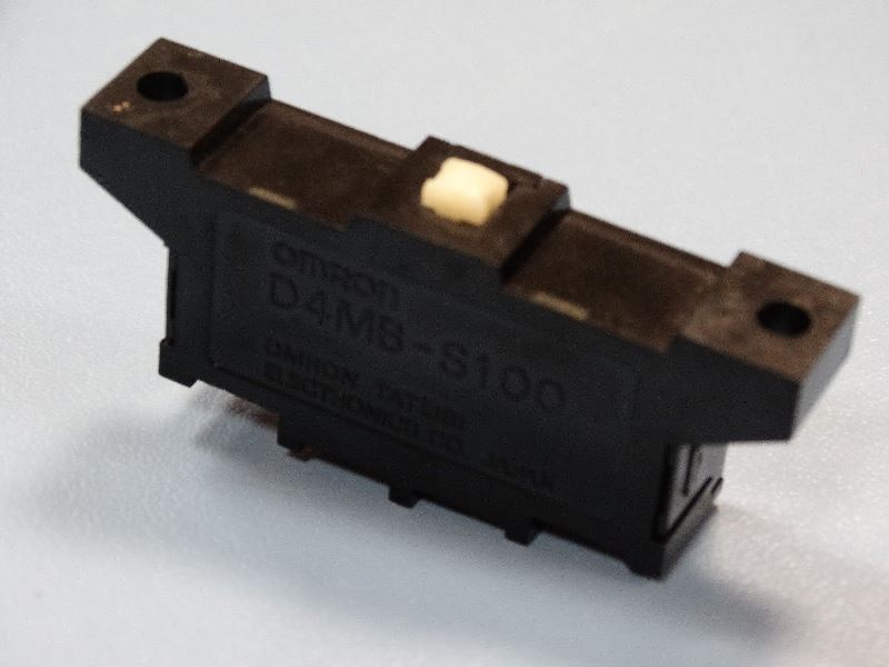 D4MB-S100